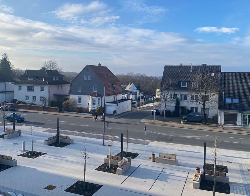 Rathausplatz vom Fenster zugeschnitten Rathausplatz vom Fenster zugeschnitten